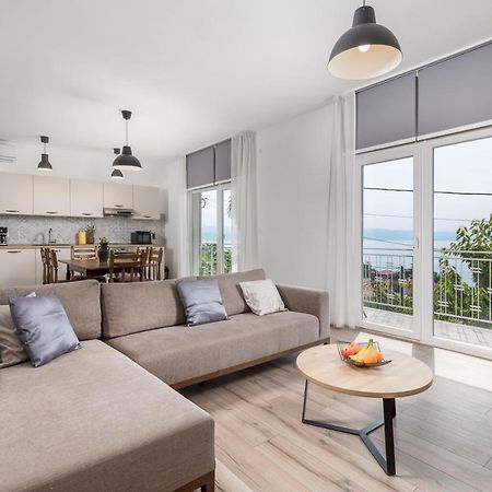 Apartment Div Ловран Екстериор снимка