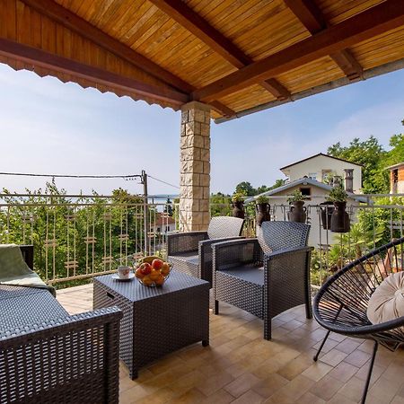 Apartment Div Ловран Екстериор снимка
