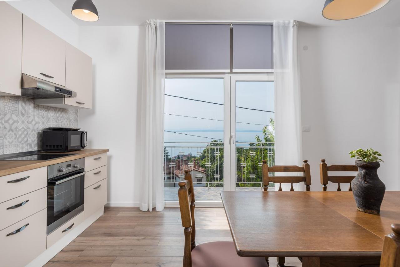 Apartment Div Ловран Екстериор снимка