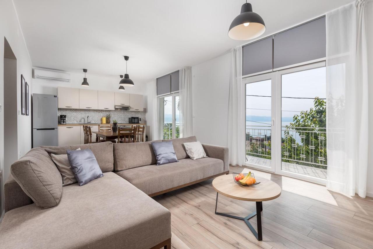 Apartment Div Ловран Екстериор снимка