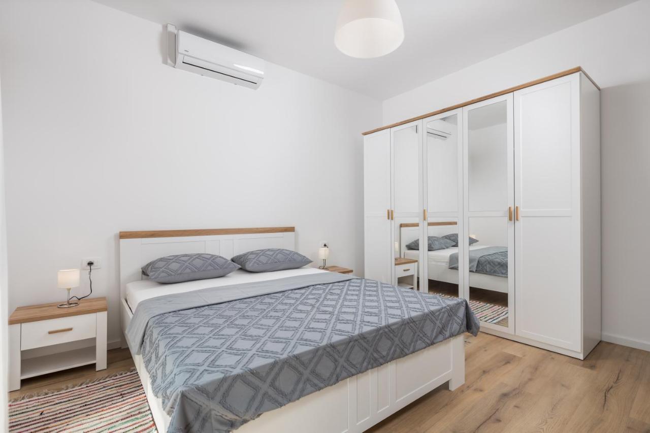 Apartment Div Ловран Екстериор снимка